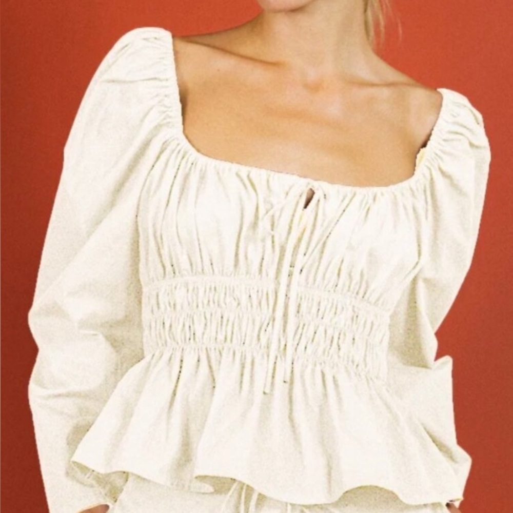 Ciao Lucia Raphaela Peasant Top in Cream Sz S